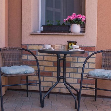 Teubel Apartman 2 Szekesfehervar Exterior photo