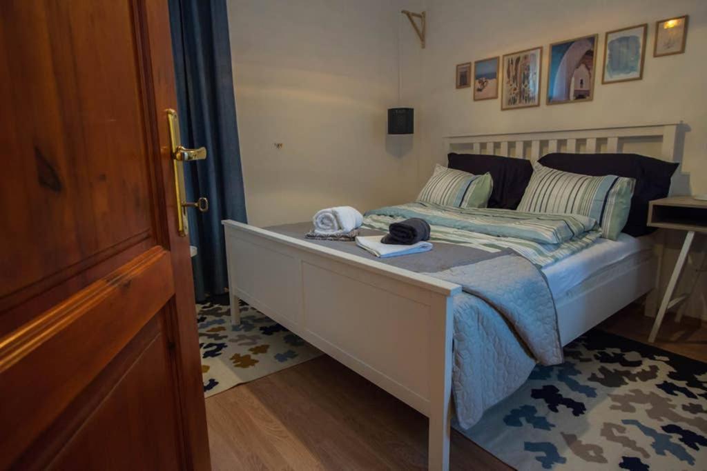 Teubel Apartman 2 Szekesfehervar Exterior photo